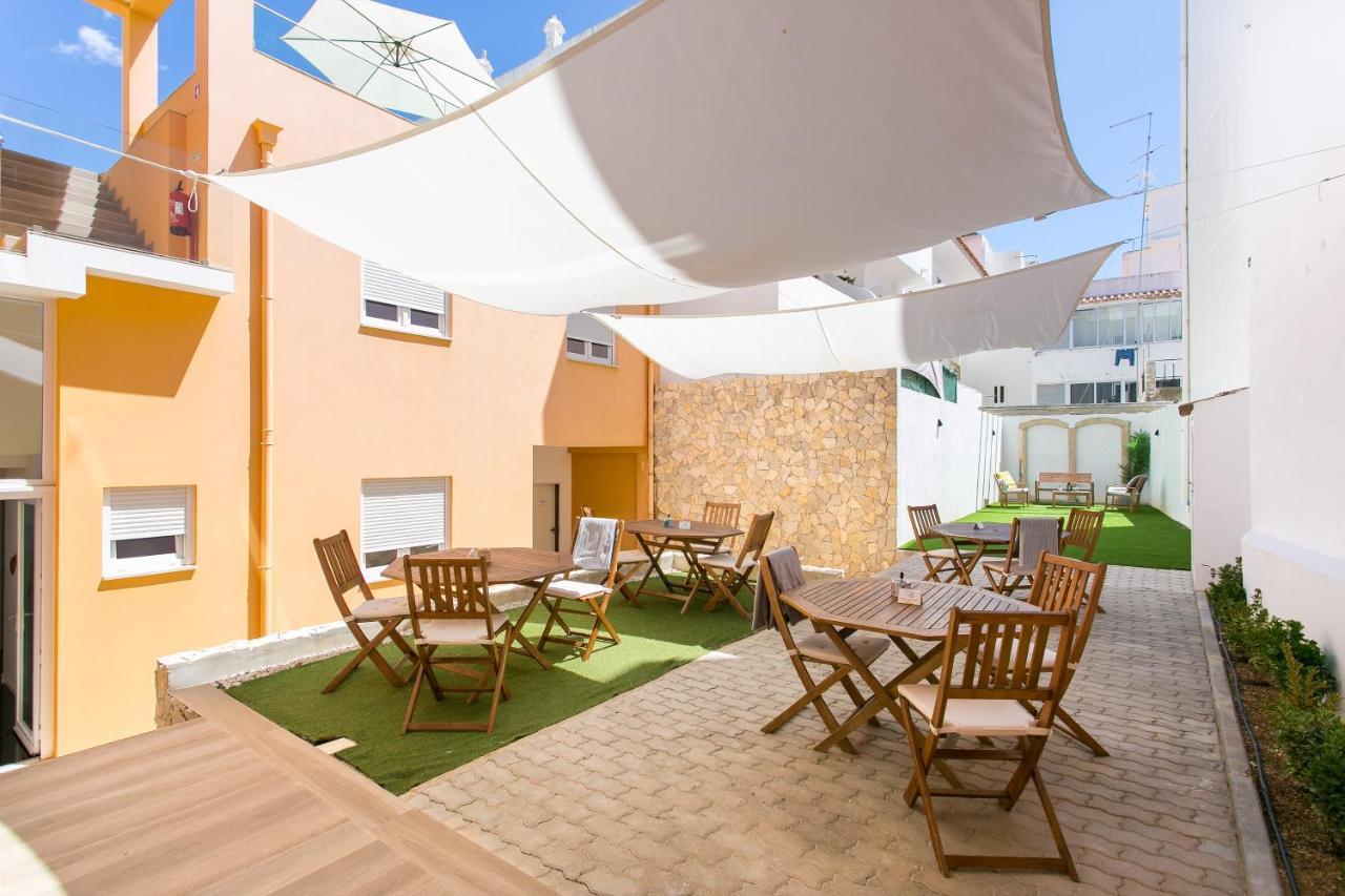 Casa Amarela Guesthouse Albufeira Bagian luar foto
