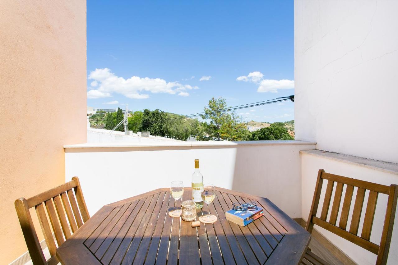 Casa Amarela Guesthouse Albufeira Bagian luar foto