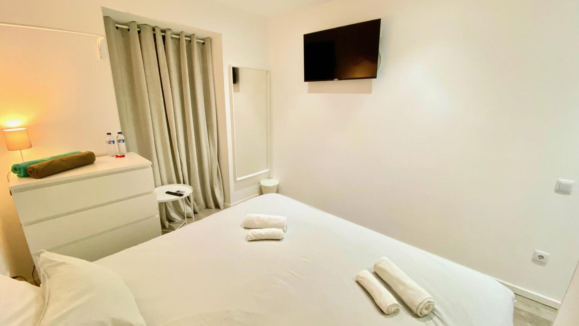 Casa Amarela Guesthouse Albufeira Bagian luar foto